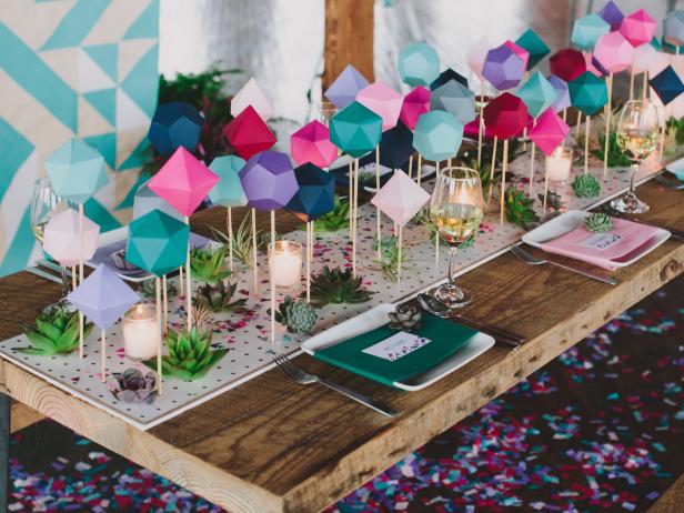 Simple Decor for 18th Birthday Party At home 