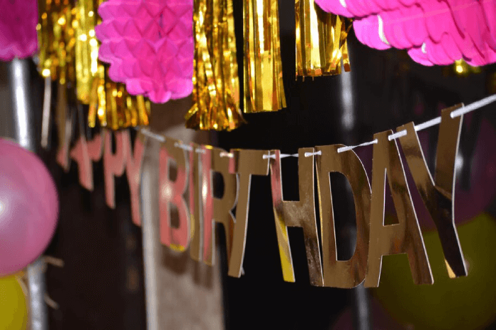 Ideas for decorations for a 30th birthday